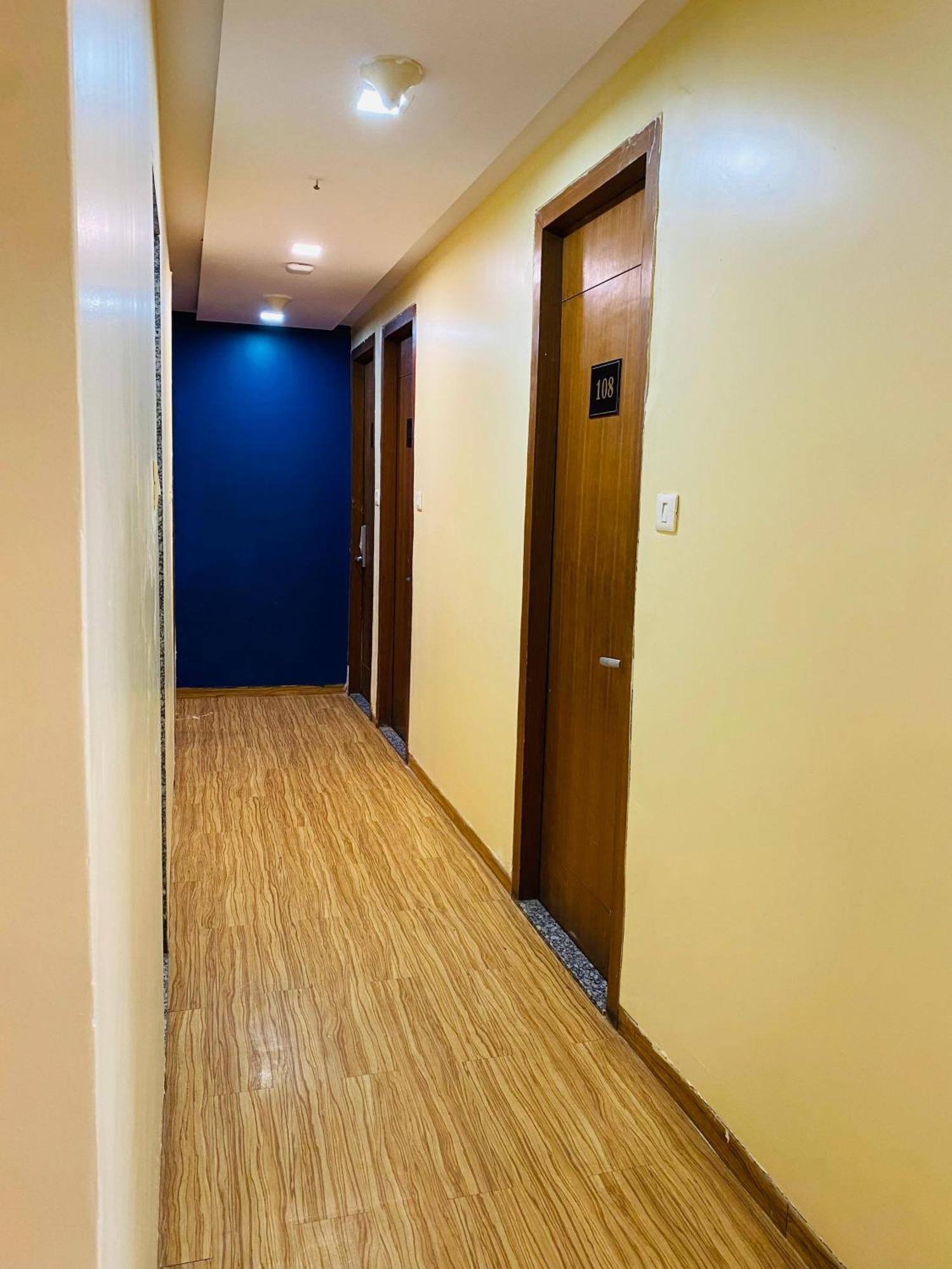 Hotel Arton Regency Near Terminal 2 Airport ムンバイ エクステリア 写真