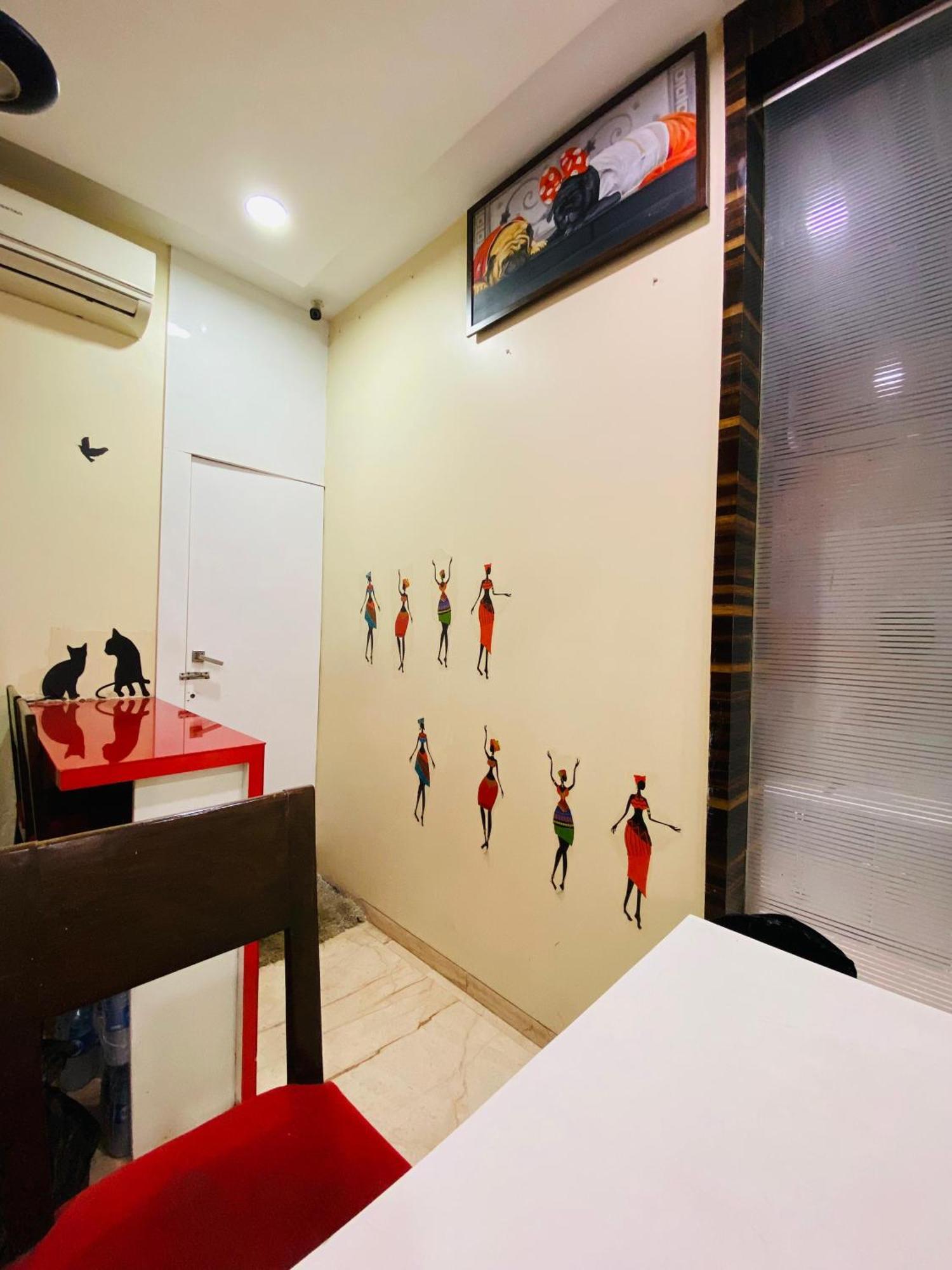 Hotel Arton Regency Near Terminal 2 Airport ムンバイ エクステリア 写真